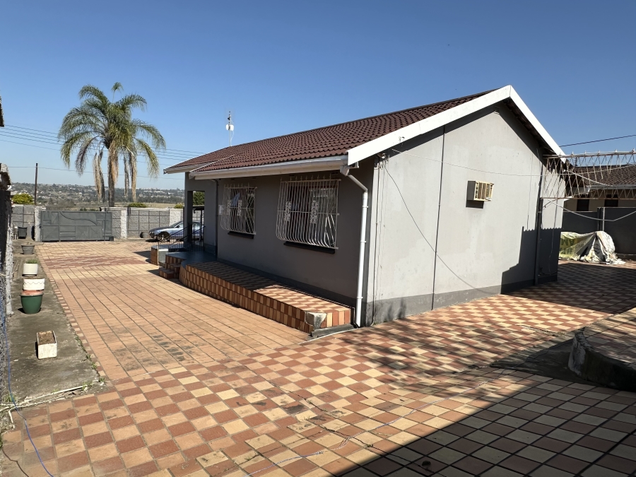 3 Bedroom Property for Sale in Northcrest Eastern Cape